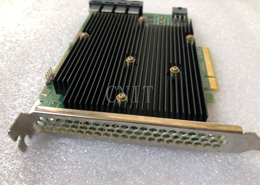 9300-16i Controller HBA SATA / - Lsi 9300 16I Hba It Mode recensione e prezzo